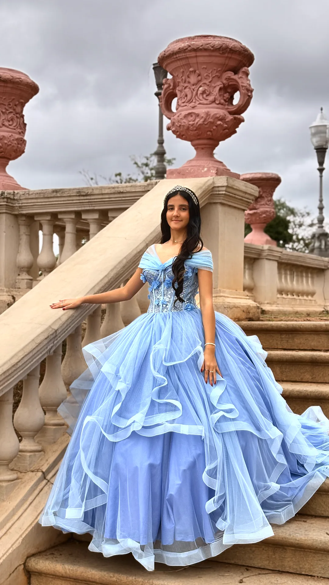 Milena em seu vestido de 15 anos